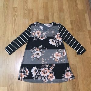 Floral quarter sleeve tunic